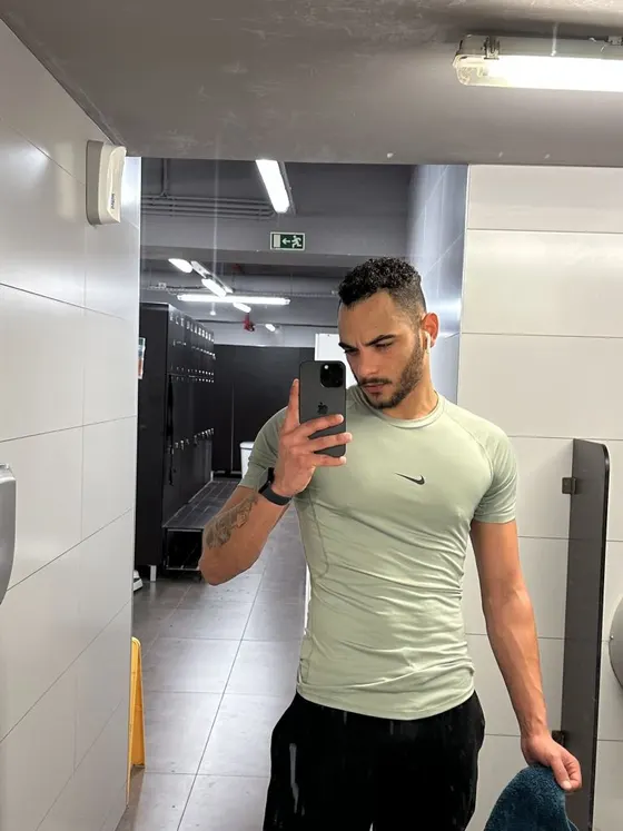 Owen, male escort in Dubai — photo 10