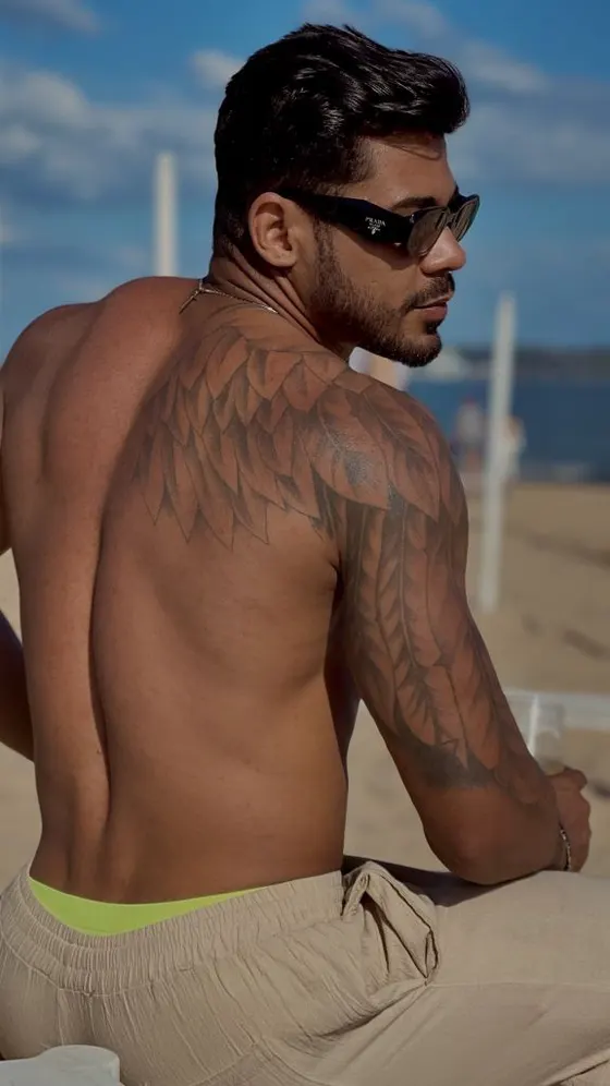 Rafael, male escort in Dubai — photo 17
