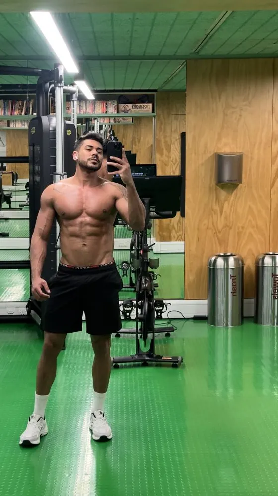 Rafael, male escort in Dubai — photo 9