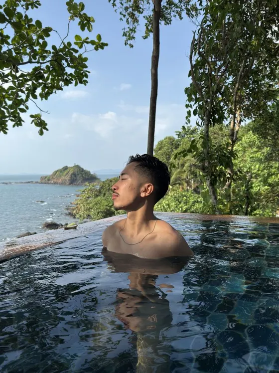 Roman, Asian male escort in Dubai โ photo 4
