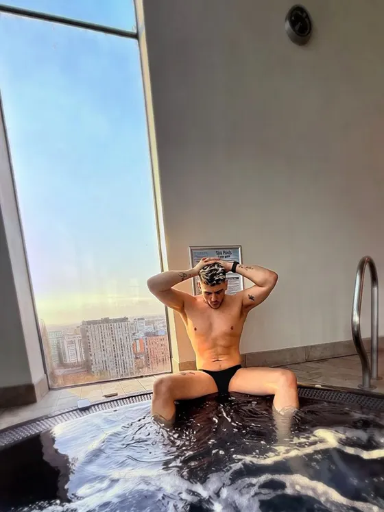 Ryan, male escort in Dubai