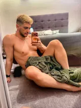 Ryan, male escort in Dubai — photo 2
