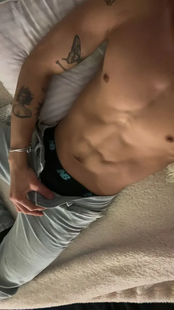 Ryan, male escort in Dubai — photo 9