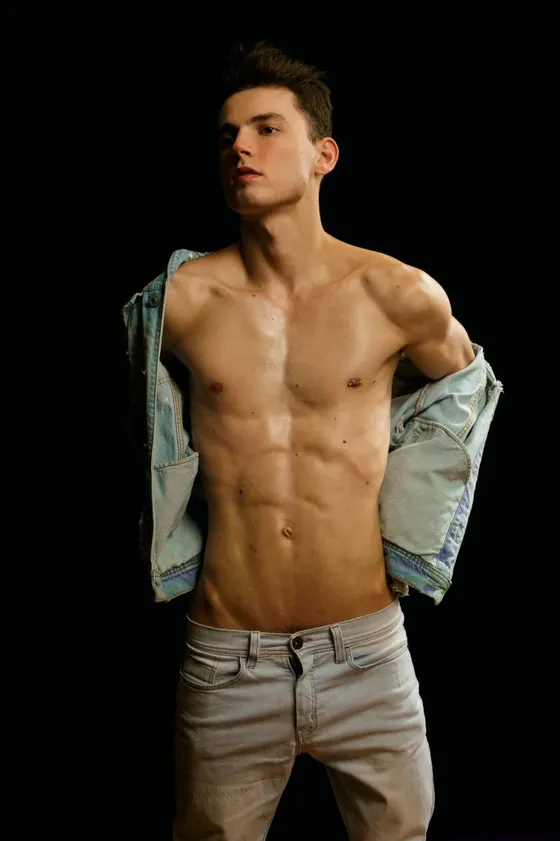 Sean, male escort in Dubai โ photo 8
