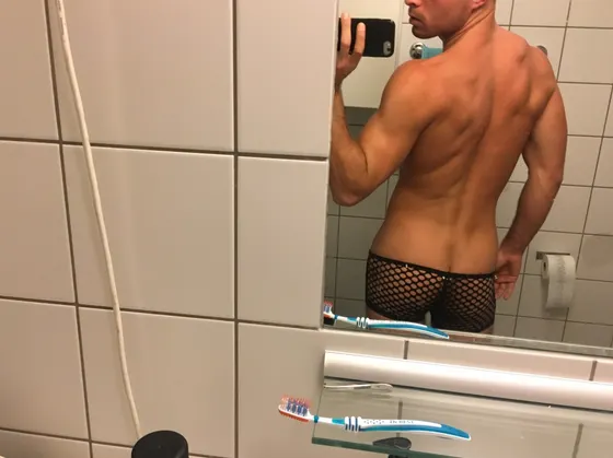 Sean, Brazilian male escort in Dubai โ photo 9