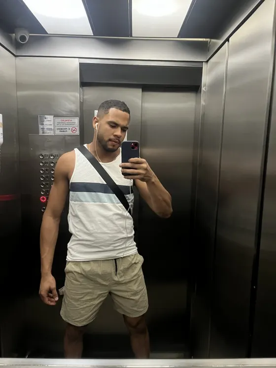 Sean, male escort in Dubai — photo 6