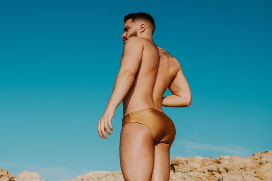 Sean, Brazilian male escort in Dubai — photo 12