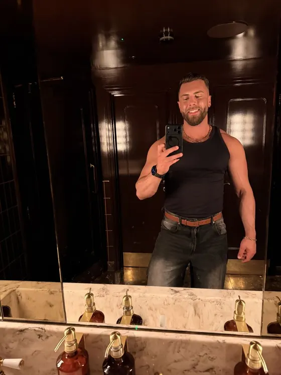Sean, male escort in Dubai — photo 8