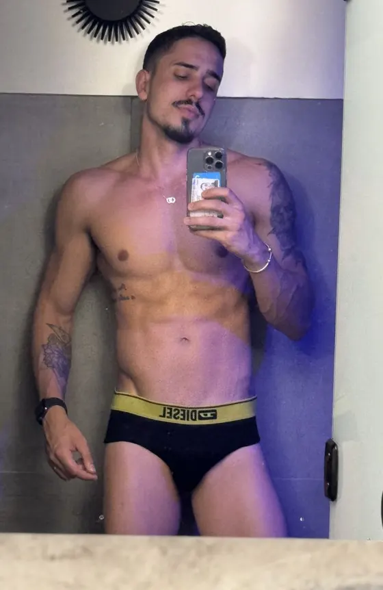 Sean, male escort in Dubai โ photo 15