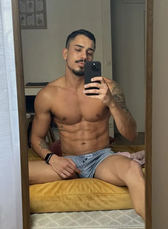 Sean, male escort in Dubai โ photo 16