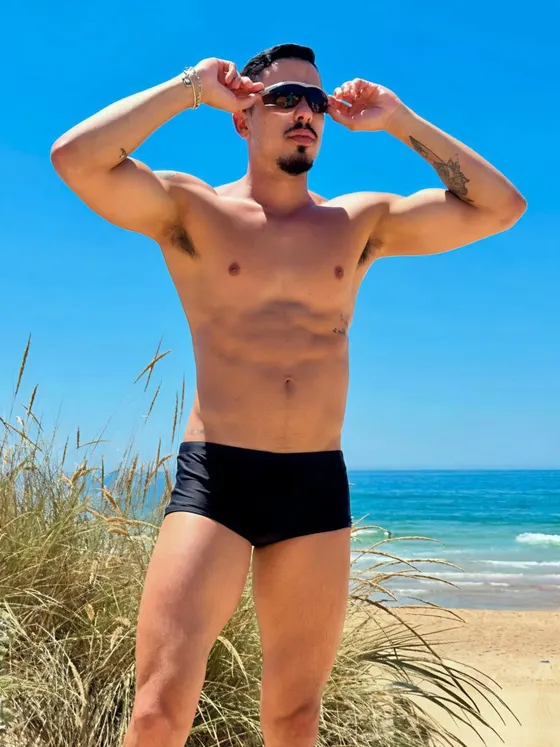 Sean, male escort in Dubai โ photo 6