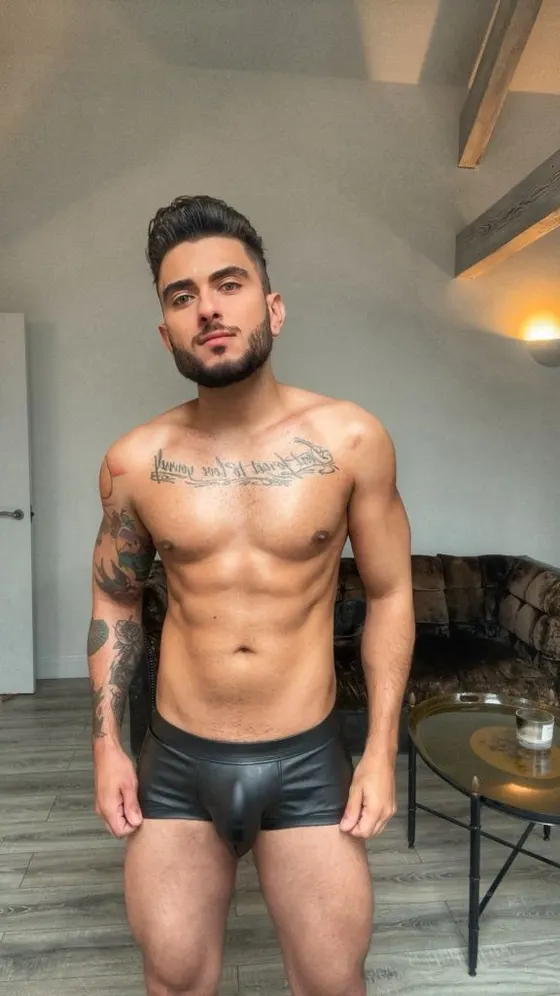 Sergei, male escort in Dubai โ photo 13