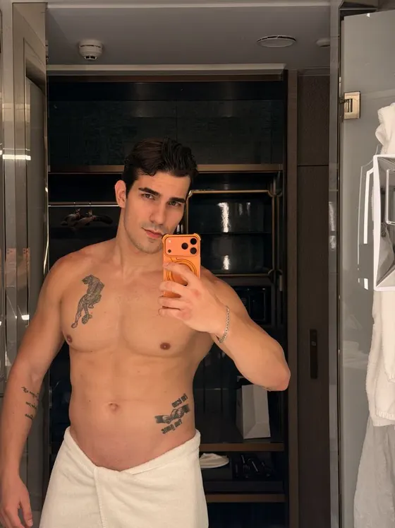 Theo, male escort in Dubai