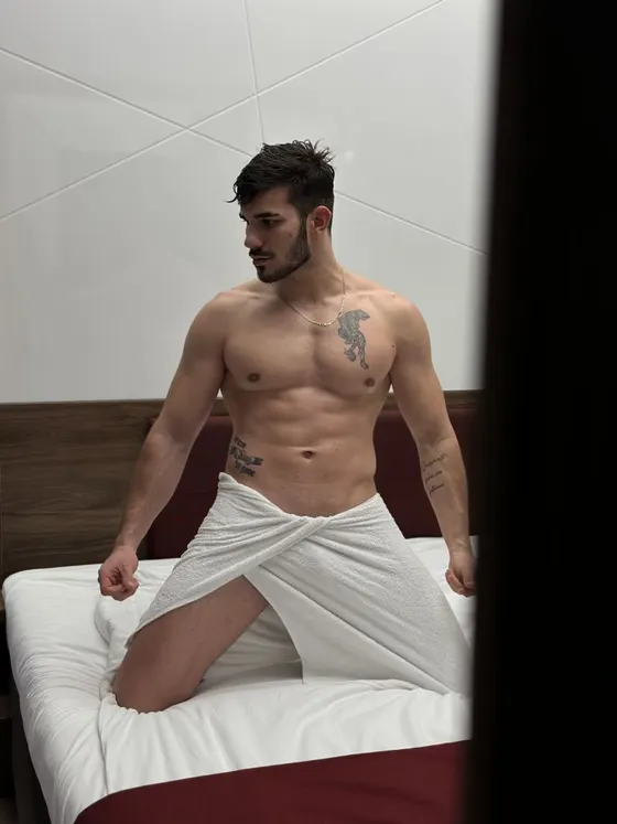 Theo, male escort in Dubai — photo 12