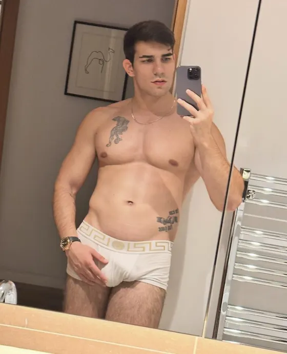 Theo, male escort in Dubai — photo 16