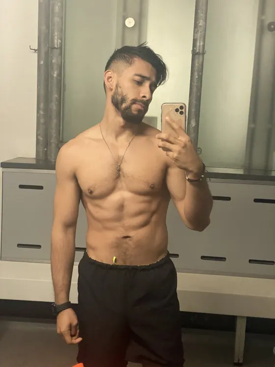 Theo, male escort in Dubai — photo 9