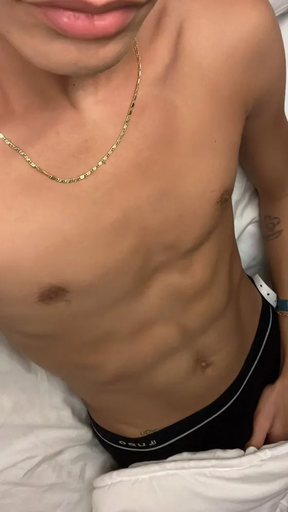 Theo, Brazilian male escort in Dubai — photo 3