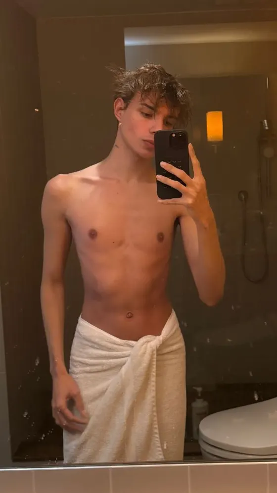 Theo, male escort in Dubai