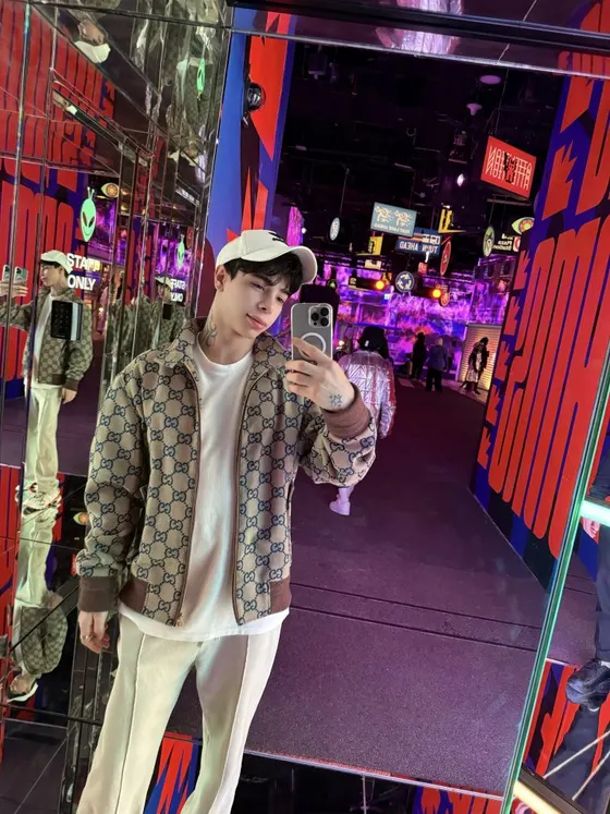 Theo, Brazilian male escort in Dubai — photo 15