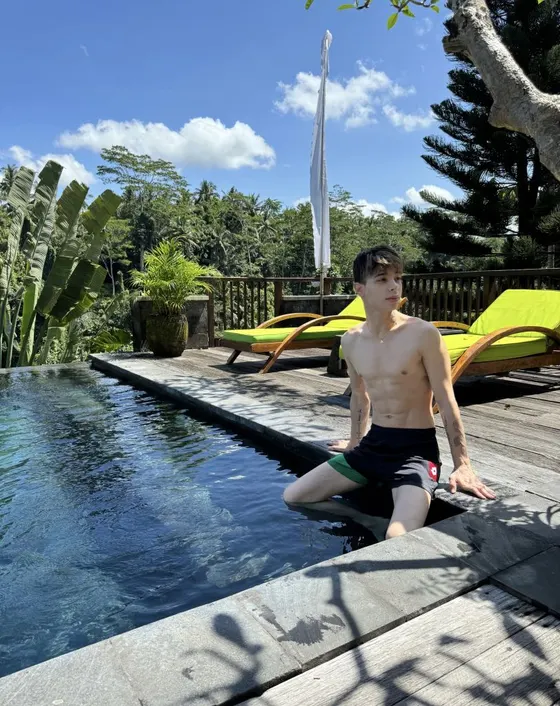 Theo, Brazilian male escort in Dubai — photo 3