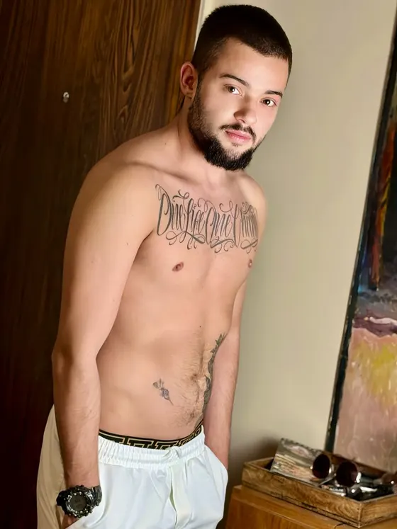 Theo, Russian male escort in Dubai — photo 13