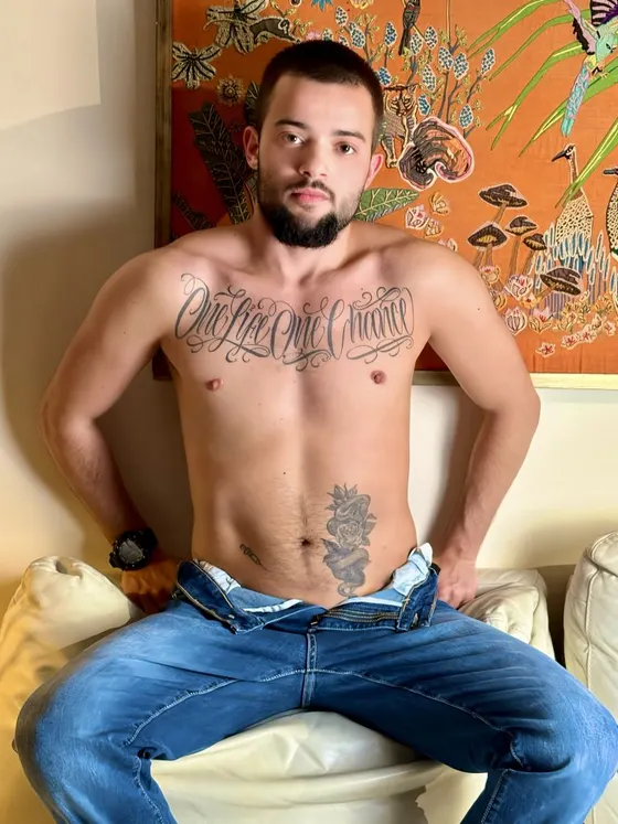 Theo, Russian male escort in Dubai — photo 14