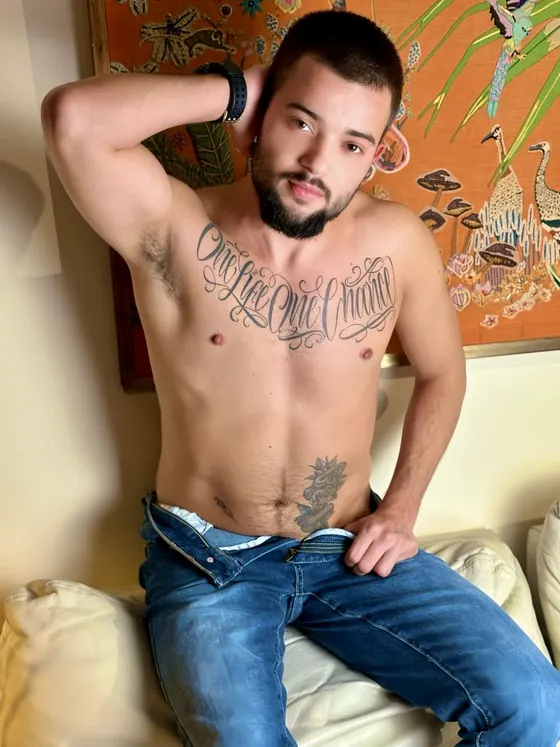 Theo, Russian male escort in Dubai — photo 16