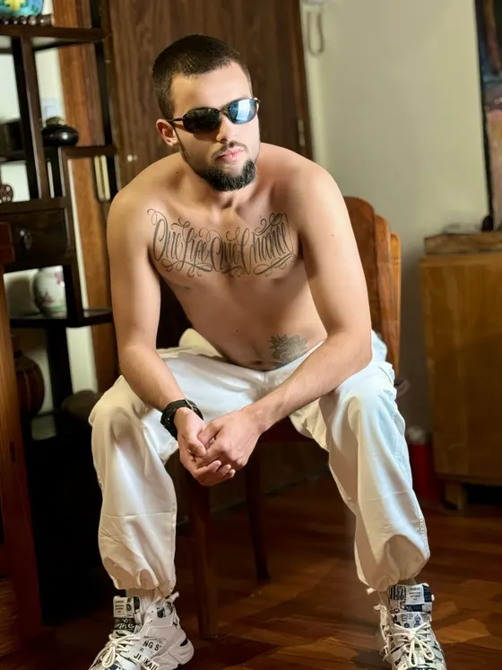 Theo, Russian male escort in Dubai — photo 7