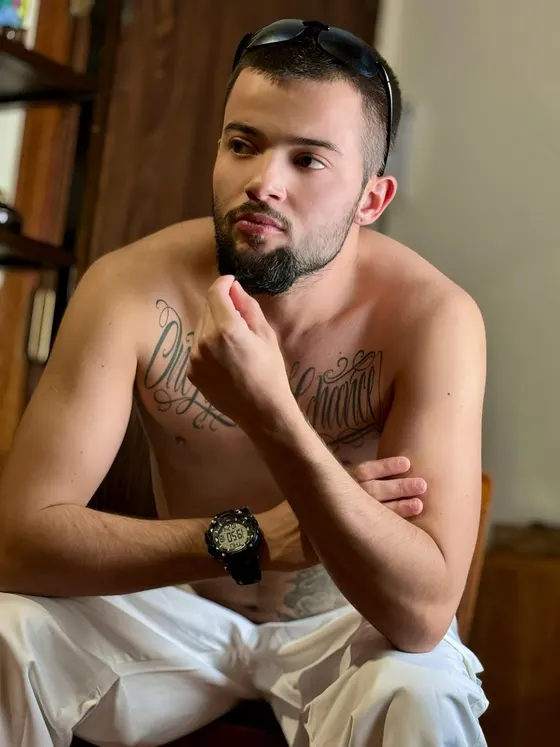 Theo, Russian male escort in Dubai — photo 9