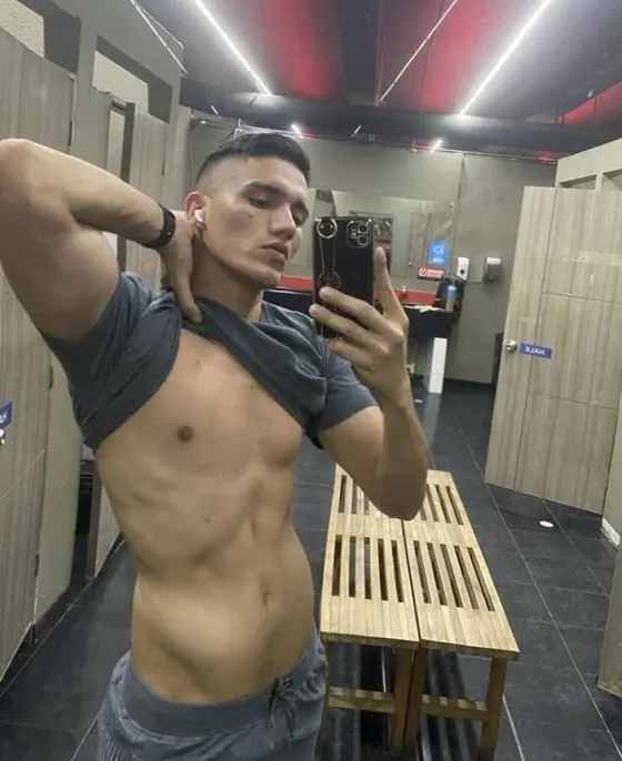 Victor, male escort in Dubai — photo 5