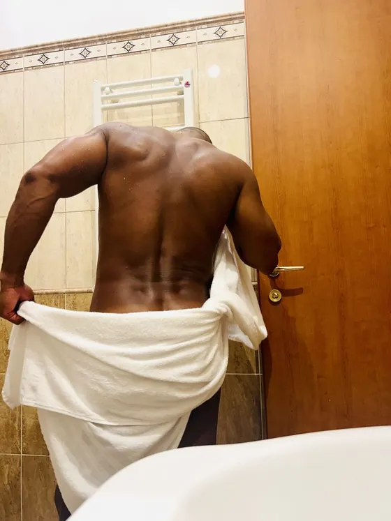 Vince, Brazilian male escort in Dubai — photo 6
