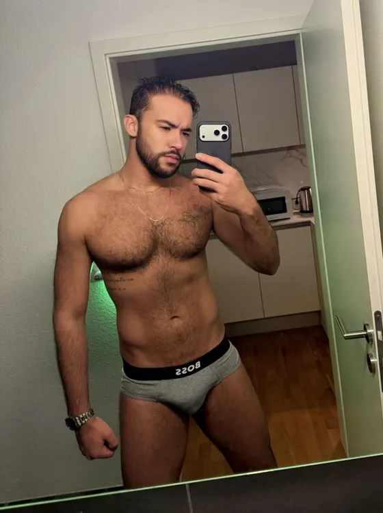 Vince, male escort in Dubai