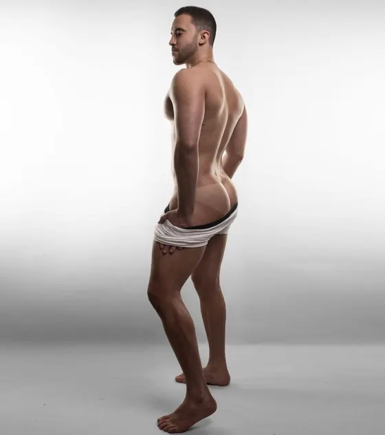Vince, male escort in Dubai — photo 17