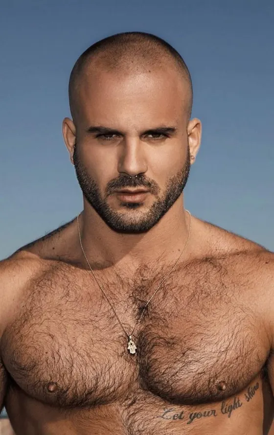 Xavier, Brazilian male escort in Dubai — photo 17