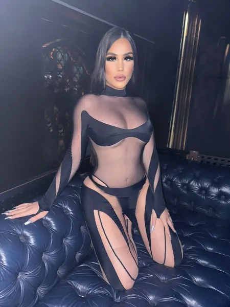 Alessia, trans escort in Dubai — photo 15