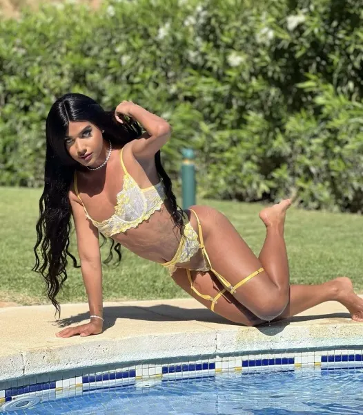 Alessia, trans escort in Dubai — photo 3