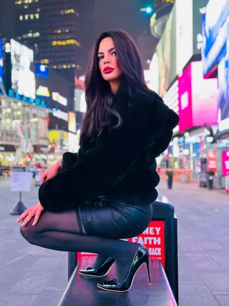 Alessia, trans escort in Dubai — photo 3
