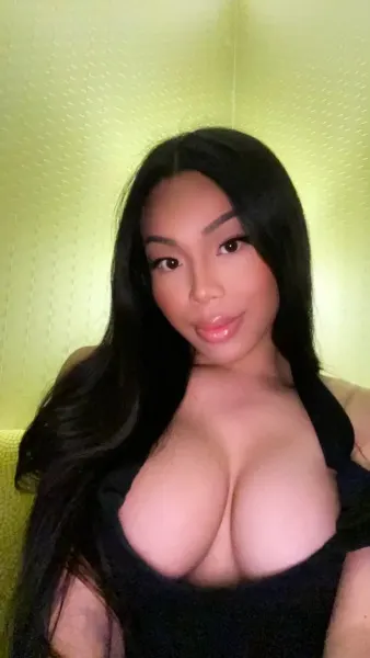 Alessia, Asian trans escort in Dubai — photo 10