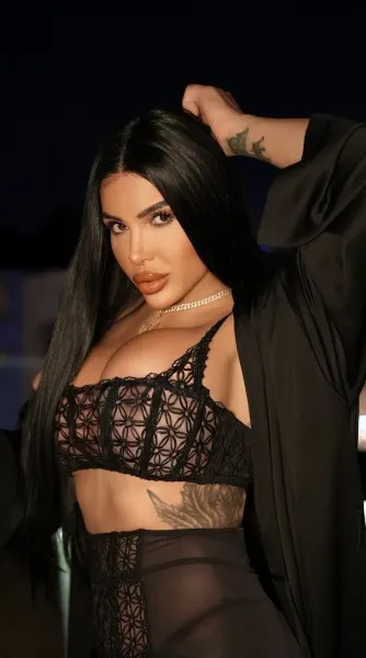 Aline, trans escort in Dubai — photo 13