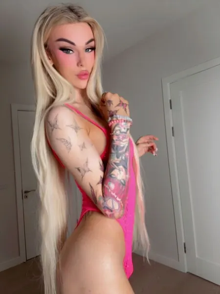 Aline, Russian trans escort in Dubai — photo 9