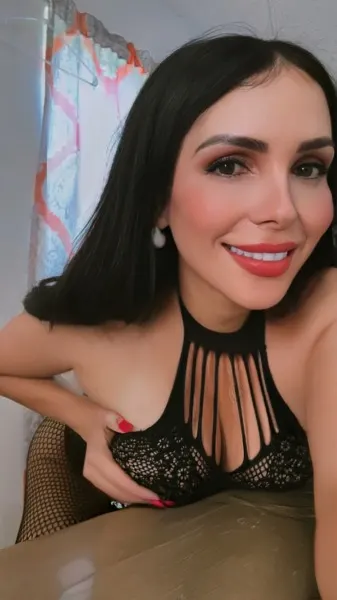 Aline, trans escort in Dubai — photo 10
