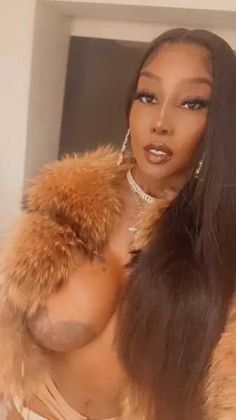 Amanda, Brazilian trans escort in Dubai — photo 14