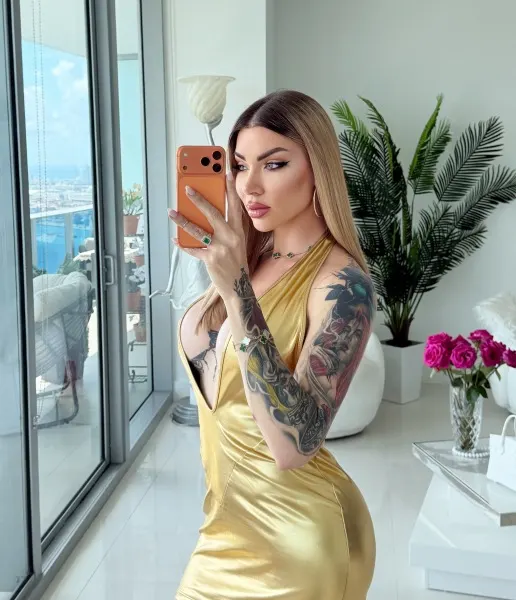 Amanda, Brazilian trans escort in Dubai — photo 12