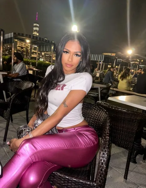 Amanda, Brazilian trans escort in Dubai — photo 3