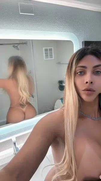 Amanda, Brazilian trans escort in Dubai — photo 12