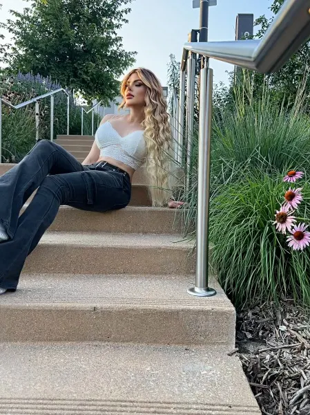 Angel, Brazilian trans escort in Dubai — photo 14