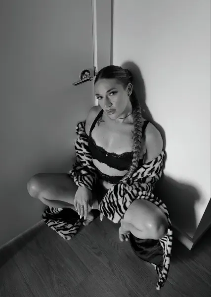 Angel, trans escort in Dubai — photo 17