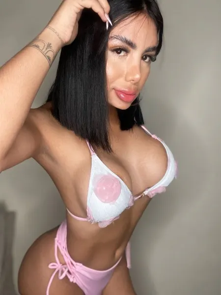 Angel, Brazilian trans escort in Dubai — photo 10
