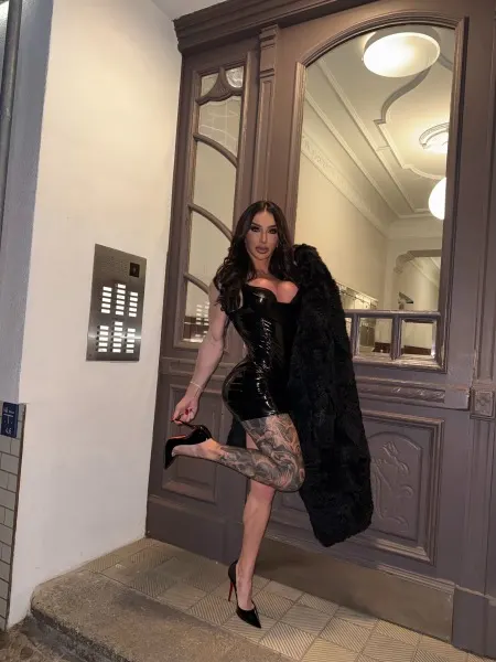 Ariel, trans escort in Dubai — photo 13