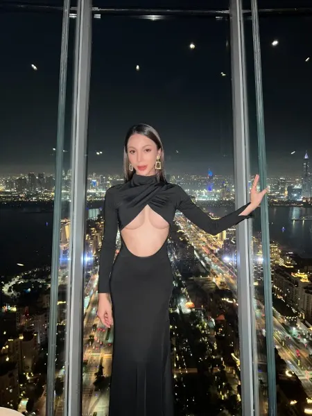 Ariel, Asian trans escort in Dubai — photo 8